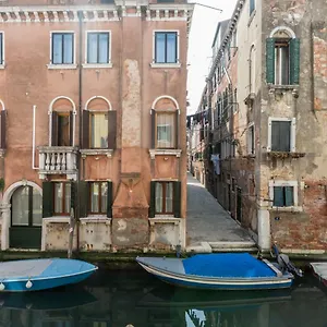 Little Canal Italia