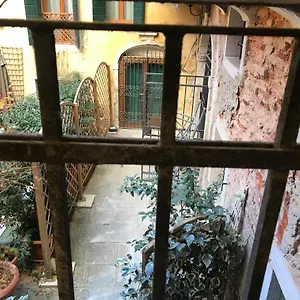 Ca' Bernarda , Venise Italie